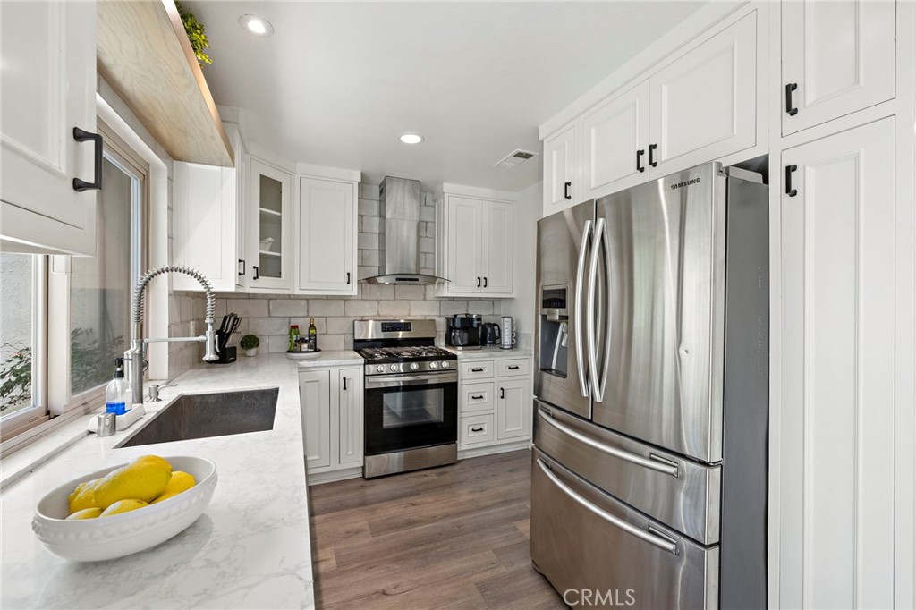 23872 Via Maragall Property Photo 13