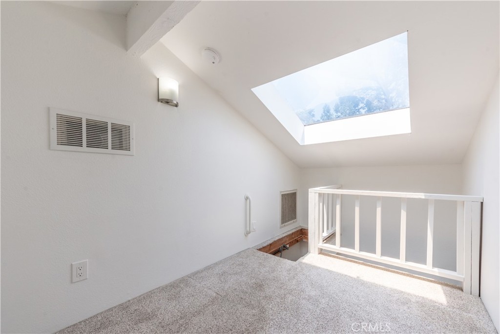 249 Pineview Property Photo 18