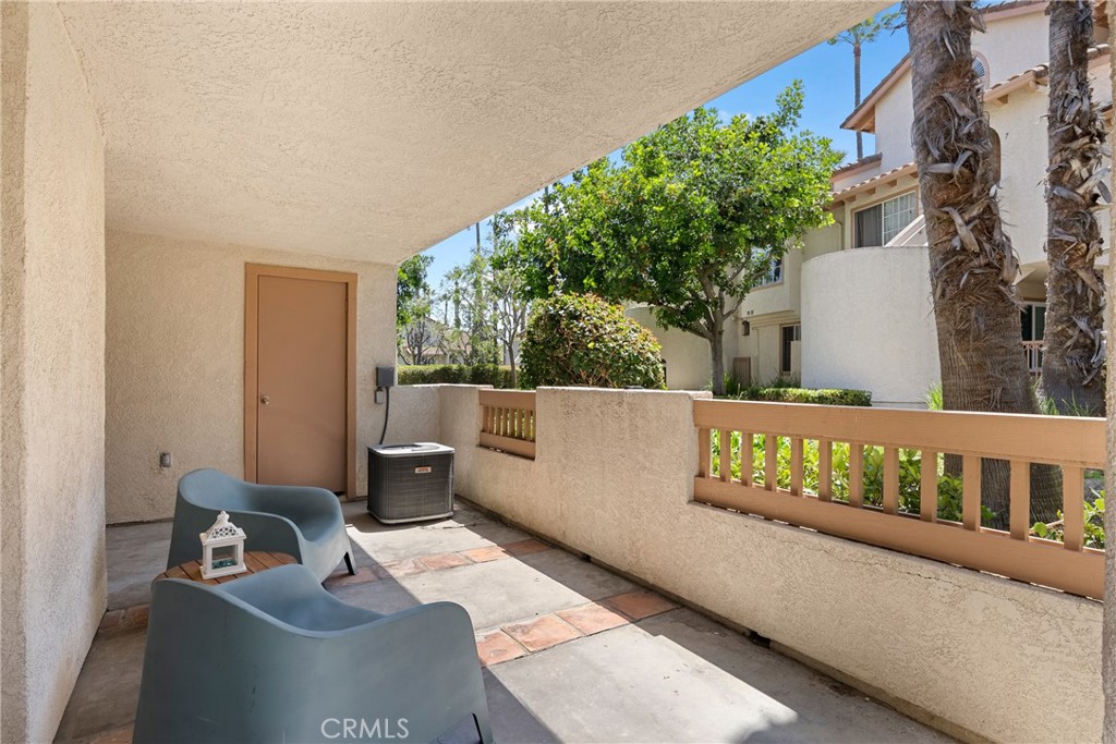 26541 Las Palmas Unit 4 Property Photo 3