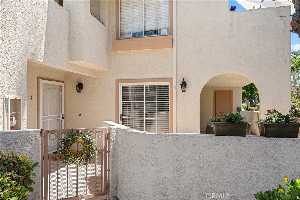 26541 Las Palmas Unit 4 Property Photo 5