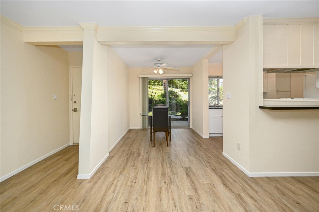 23732 Hillhurst Property Photo 6