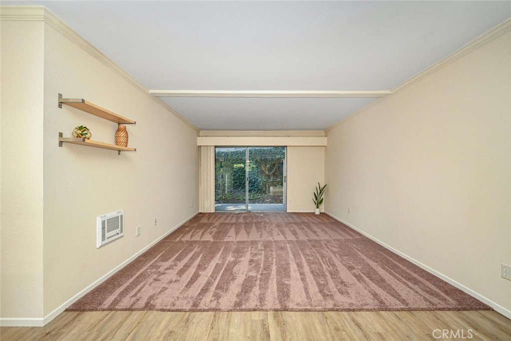 23732 Hillhurst Property Photo 7