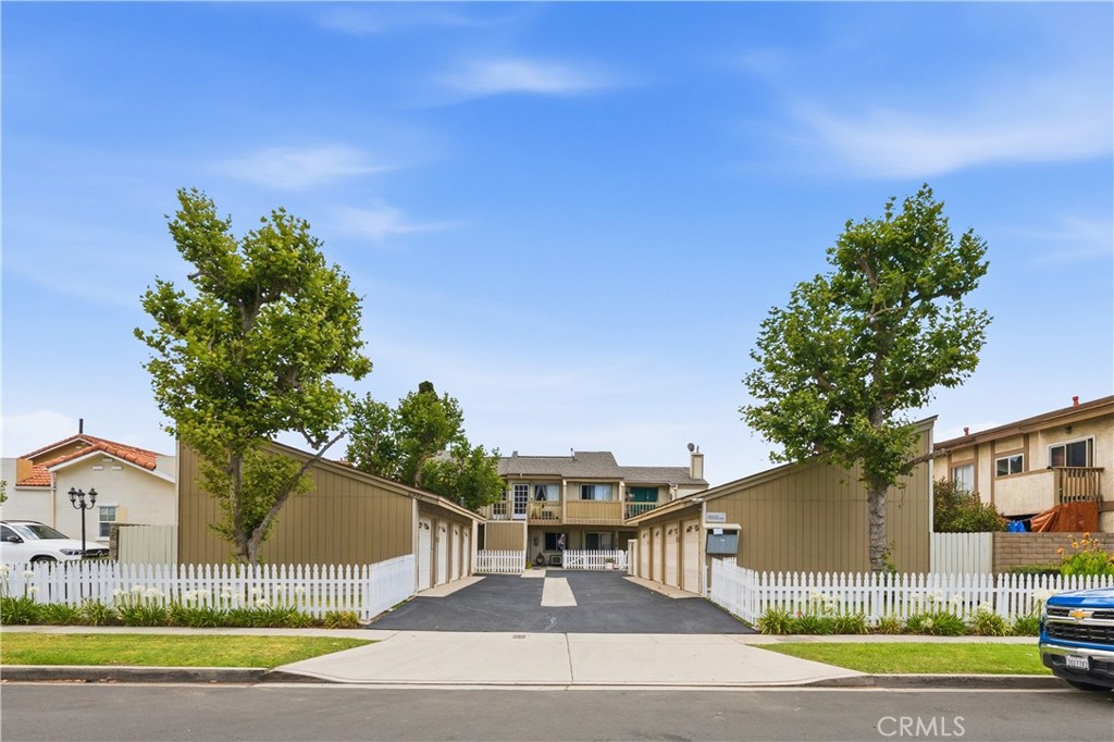 12582 Adelle Street Property Photo 1