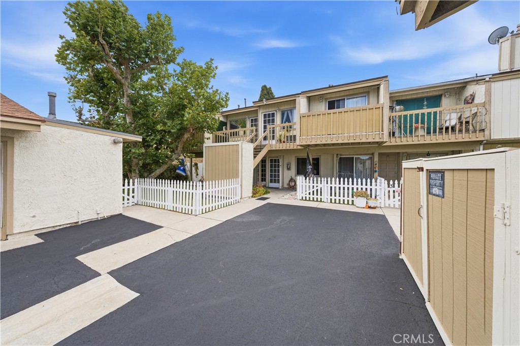 12582 Adelle Street Property Photo 10