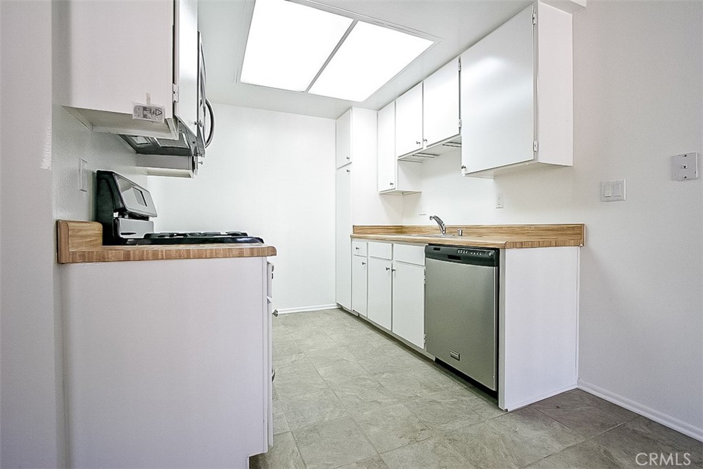 12582 Adelle Street Property Photo 14