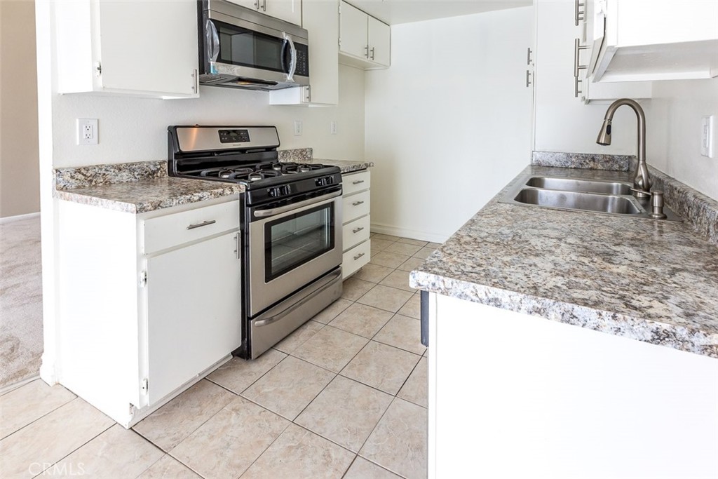 12582 Adelle Street Property Photo 24