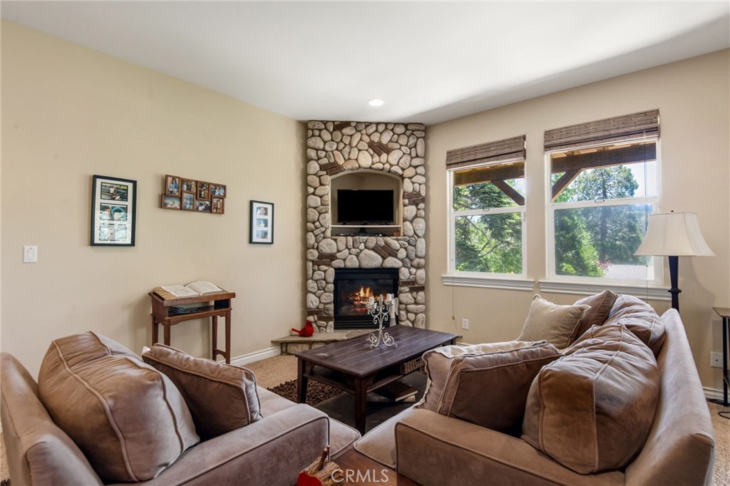 27347 Maplewood Property Photo 21