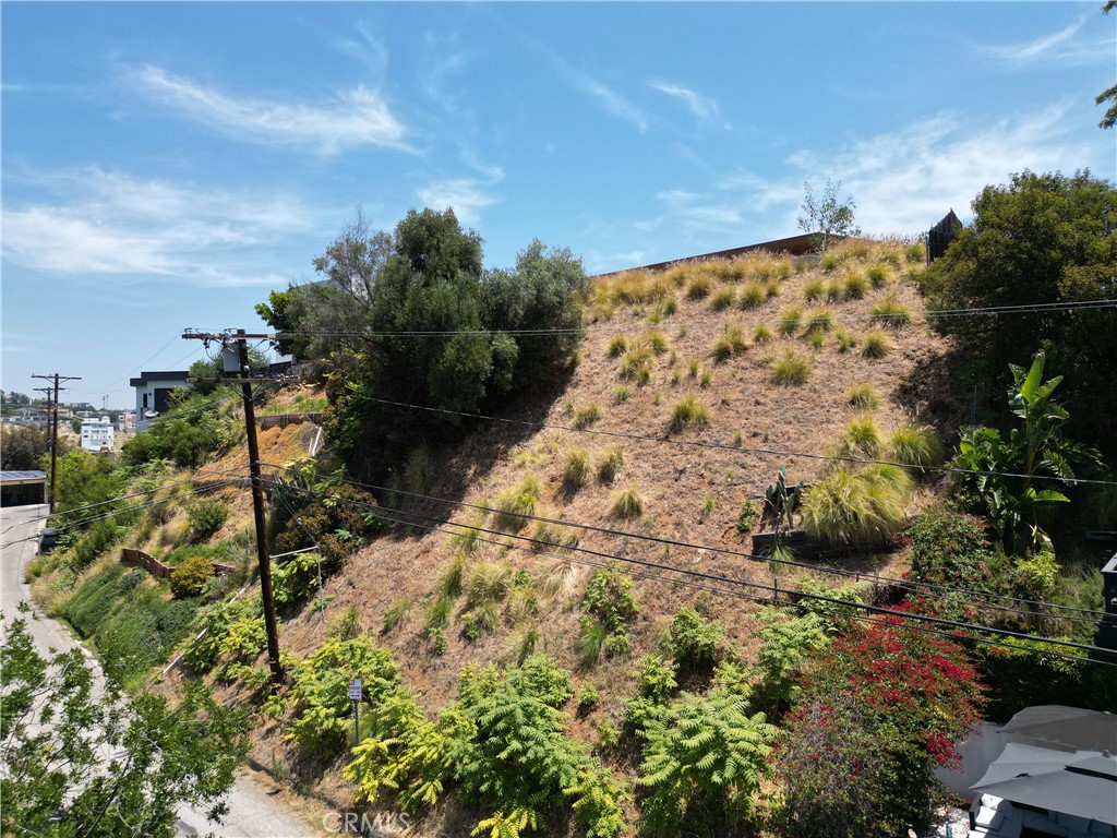 8220 Mannix Property Photo 7