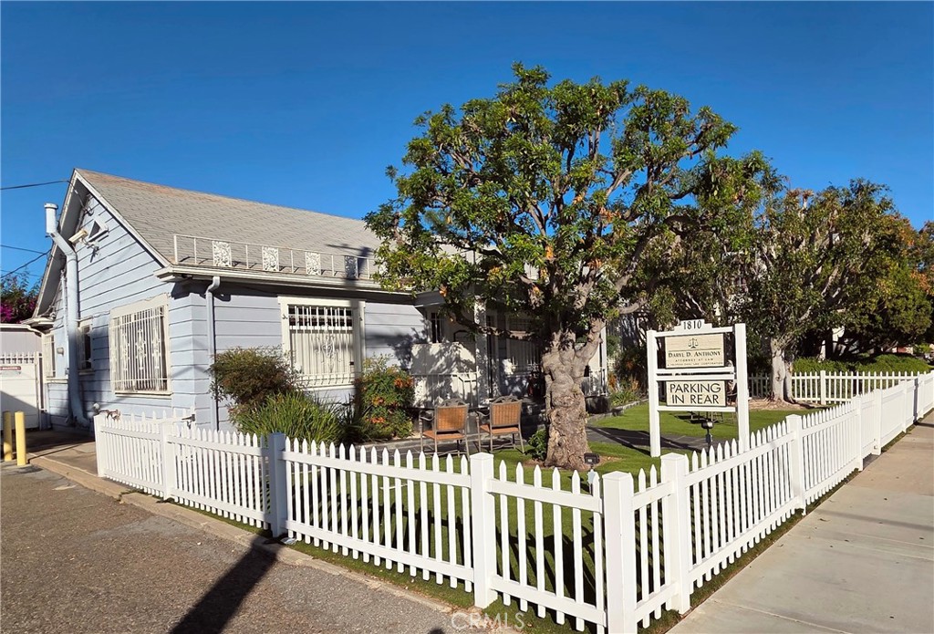 1810 N Broadway Property Photo 4