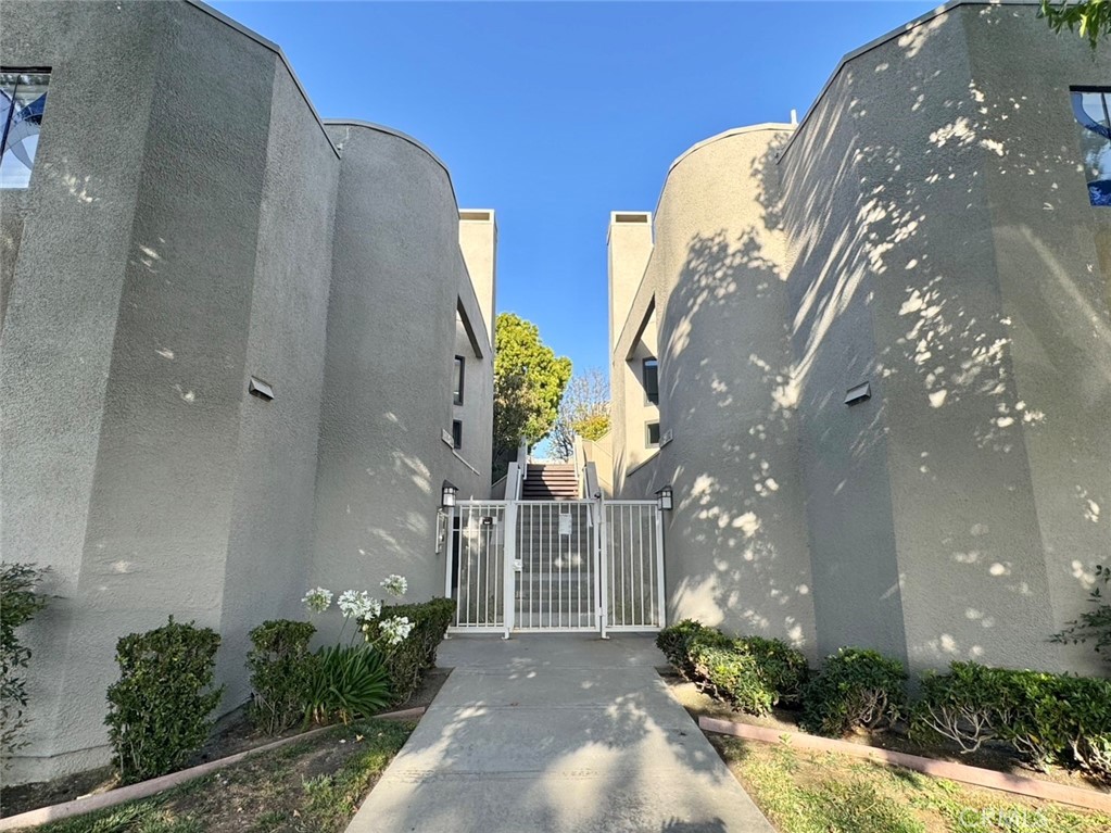 12476 Montecito Road 5 Property Photo 1