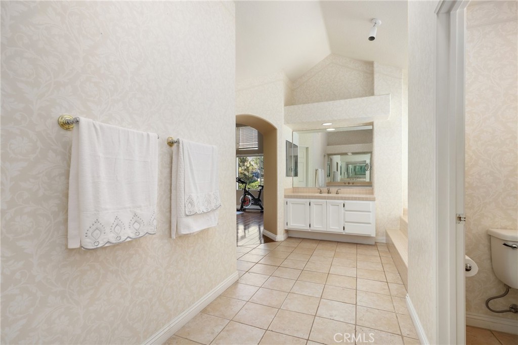 61 Summitcrest Property Photo 42