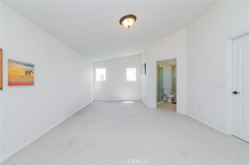 636 E 220th Property Photo 18