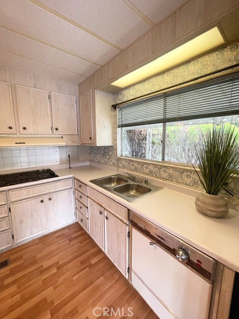 2230 Lake Park Drive 131 Property Photo 10