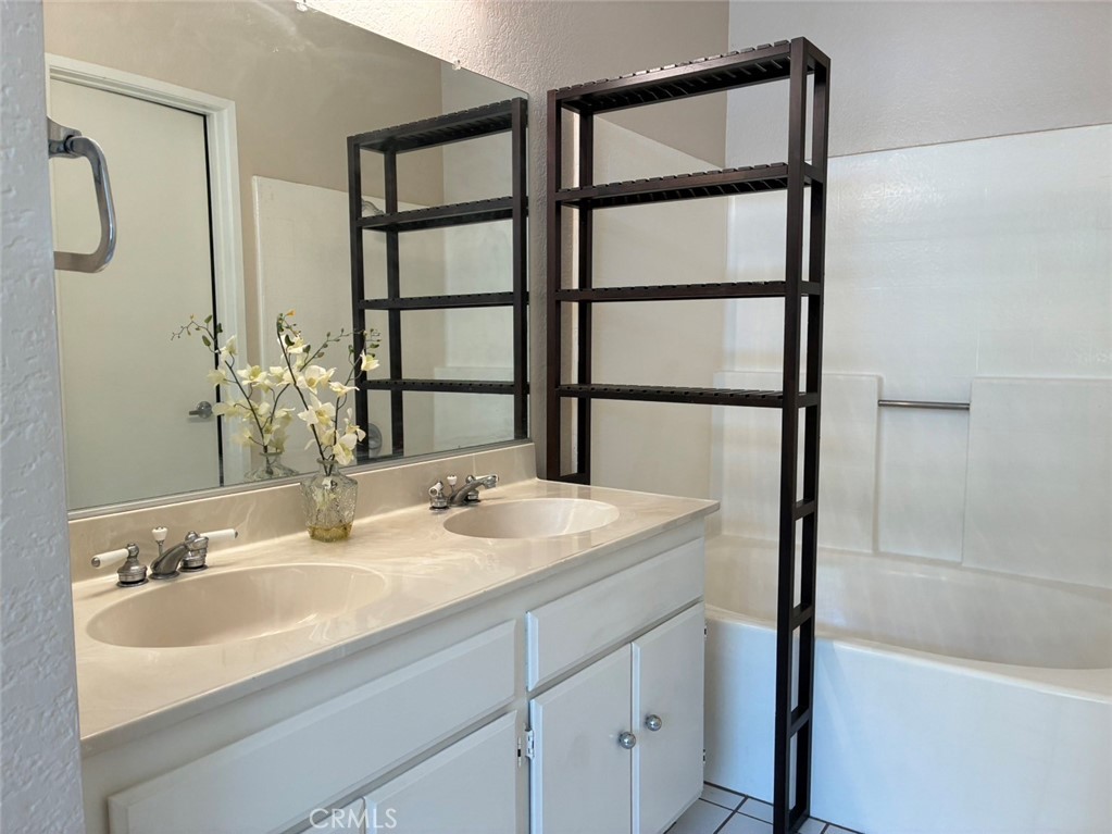 29 Violado Property Photo 13