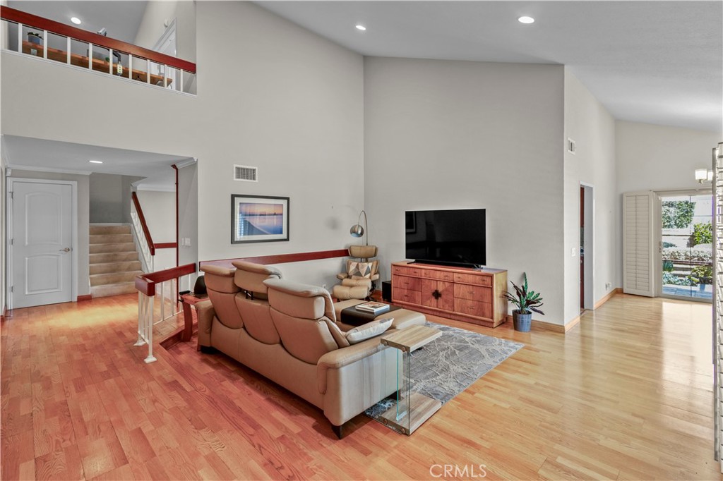 24511 Venus Property Photo 5
