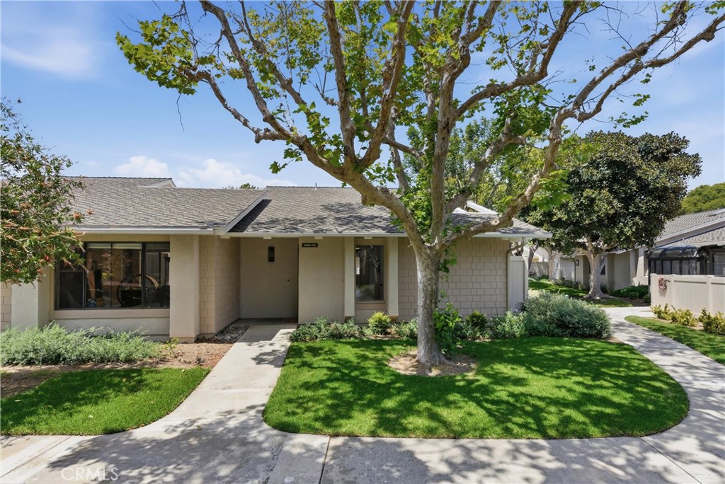 8566 Fallbrook Property Photo 3
