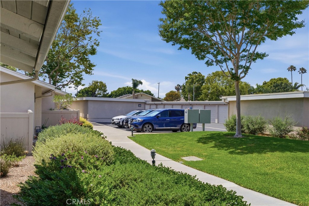 8566 Fallbrook Property Photo 25