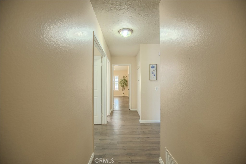 2528 N Tustin D Property Photo 7