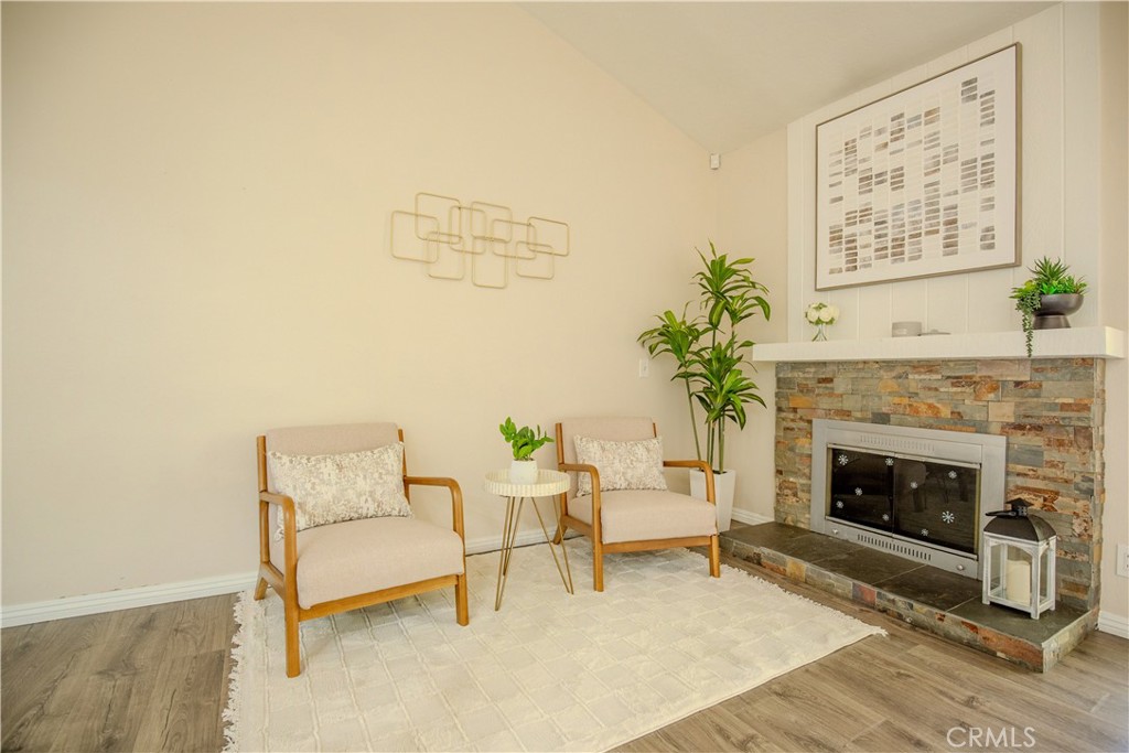 2528 N Tustin D Property Photo 22