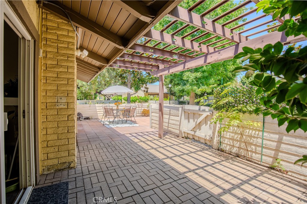 2528 N Tustin D Property Photo 29