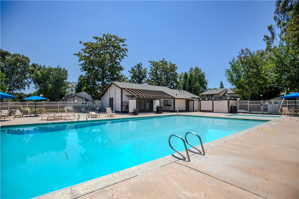 2528 N Tustin D Property Photo 42