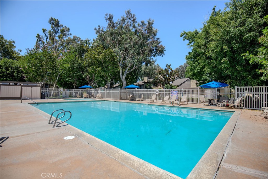 2528 N Tustin D Property Photo 43