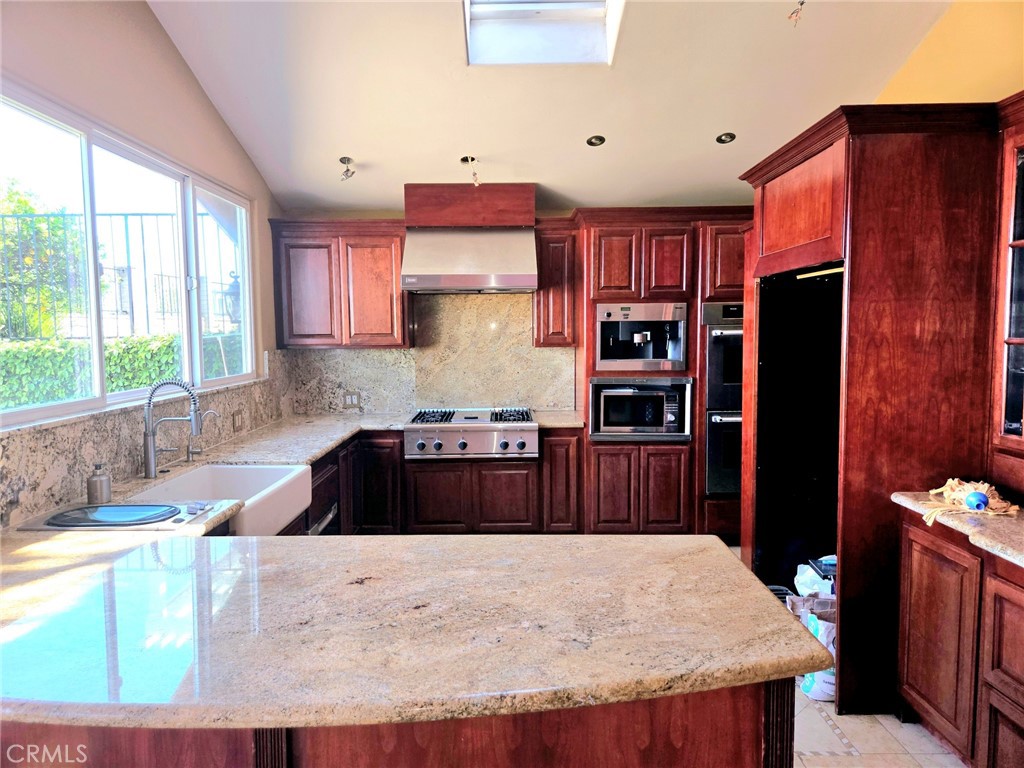 342 Lois Property Photo 16
