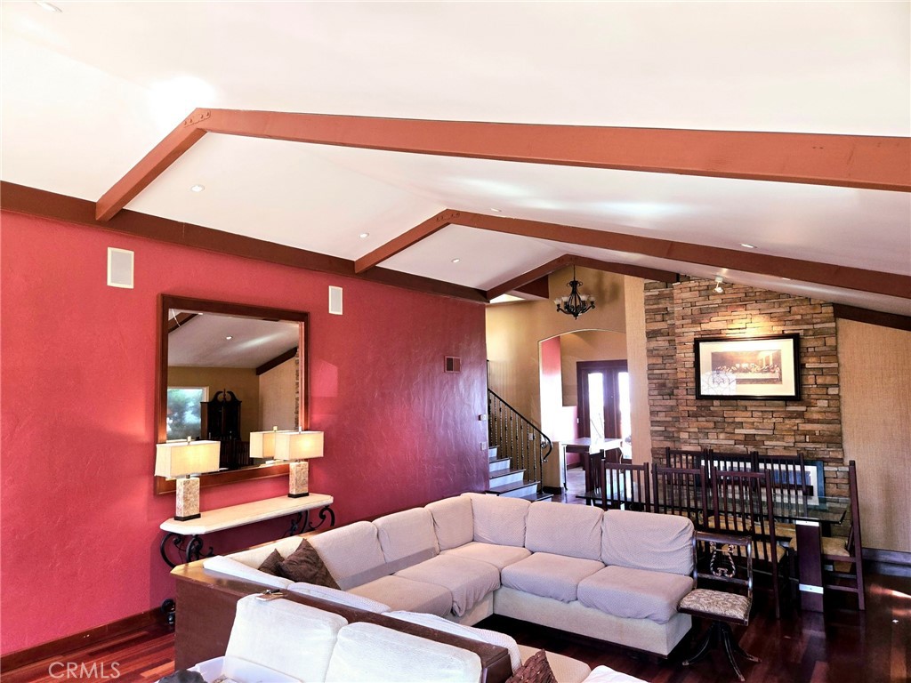 342 Lois Property Photo 17
