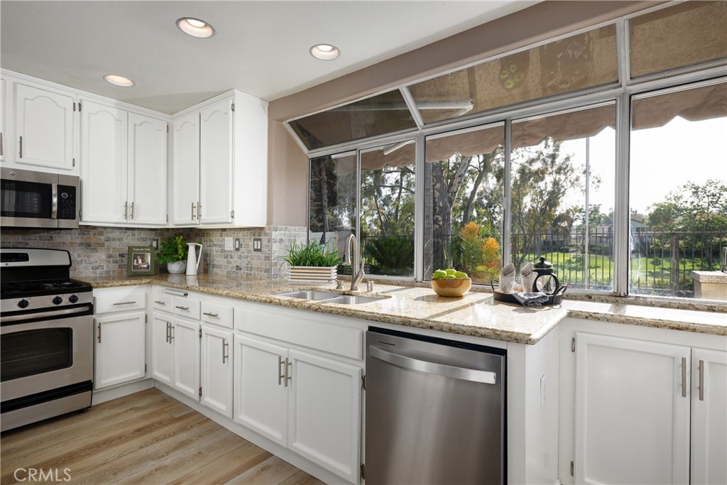 37 Sendero Property Photo 8