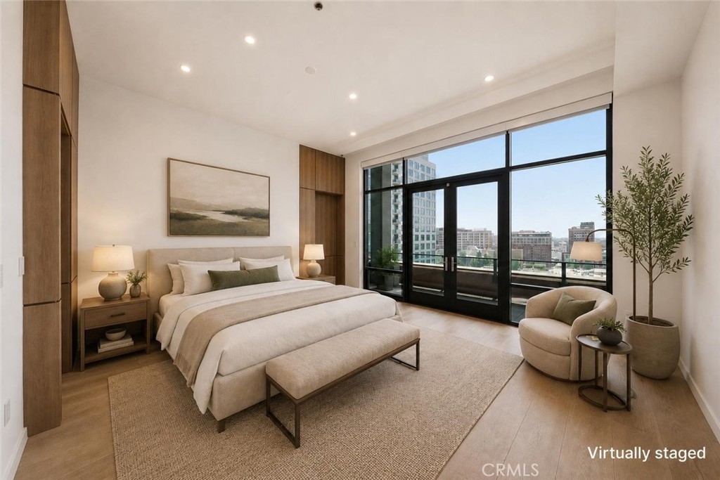 1111 S Grand Avenue Ph 5 Property Photo 6