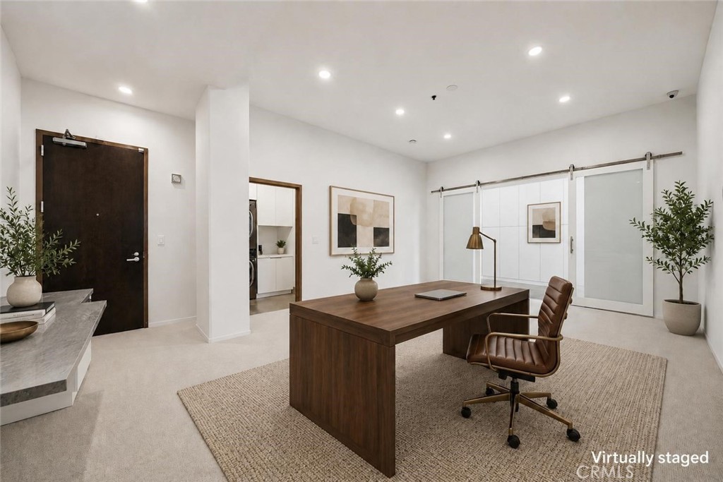 1111 S Grand Avenue Ph 5 Property Photo 8