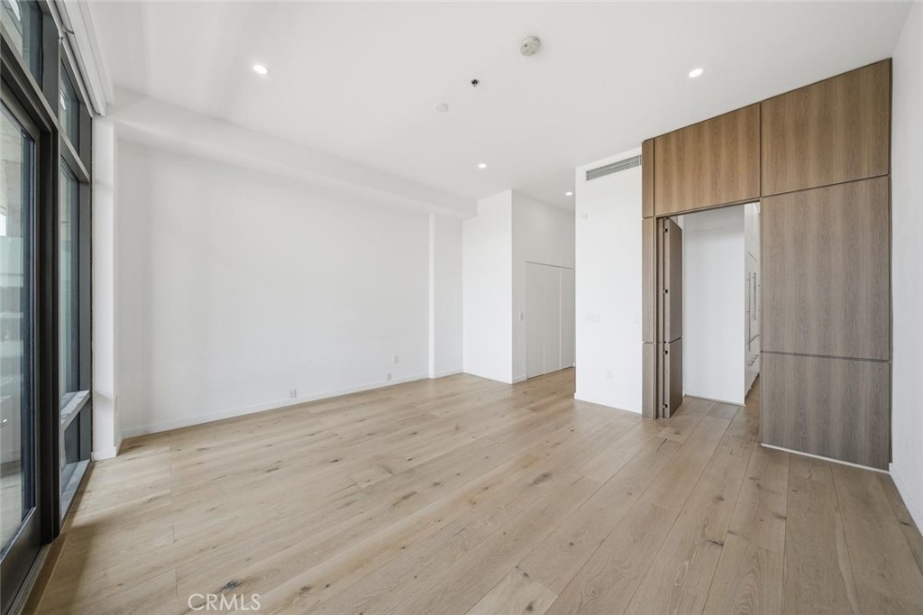 1111 S Grand Avenue Ph 5 Property Photo 24