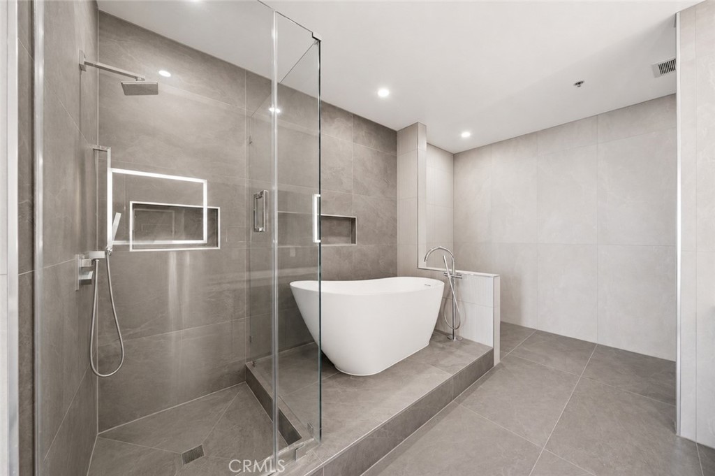 1111 S Grand Avenue Ph 5 Property Photo 27