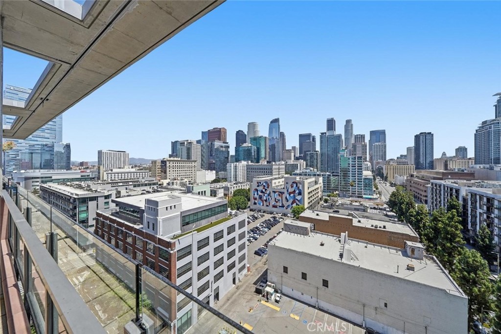 1111 S Grand Avenue Ph 5 Property Photo 29