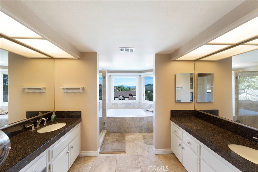 30932 Colonial Place Property Photo 16