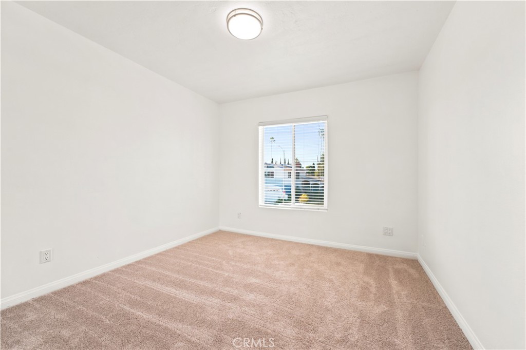 20232 Gifford Street Property Photo 18