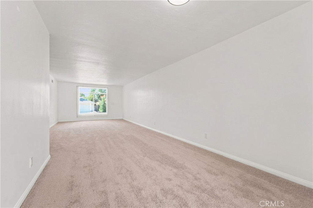 20232 Gifford Street Property Photo 33
