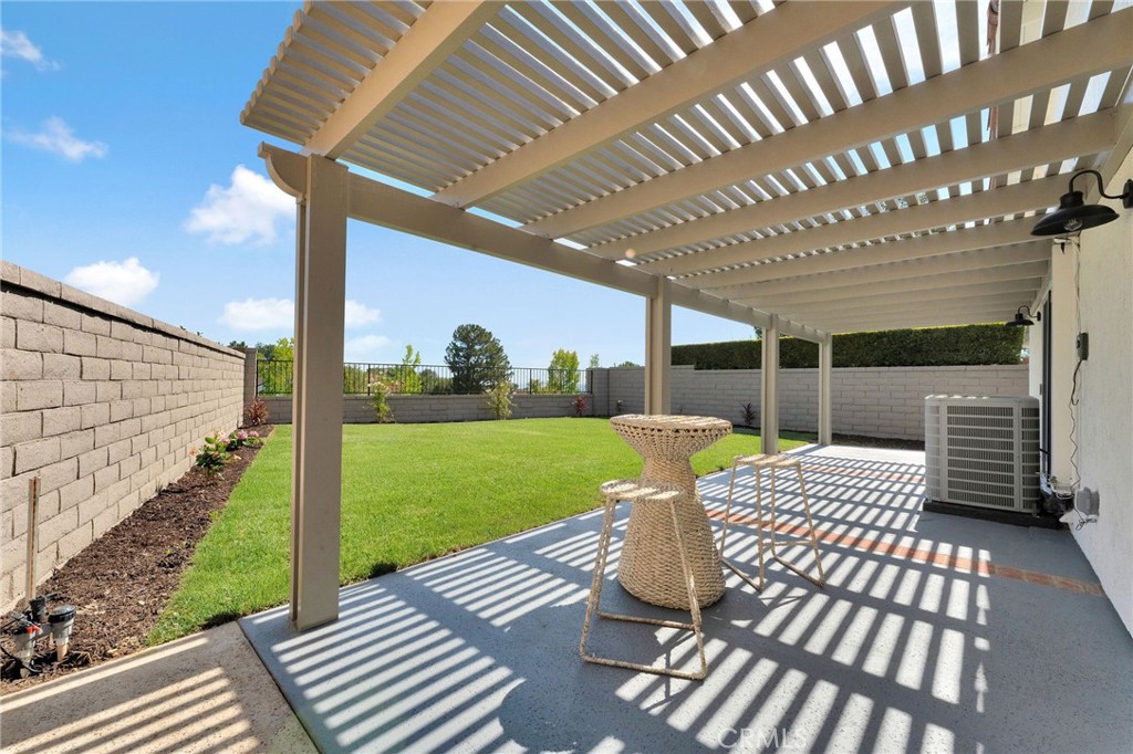 24852 Lagrima Property Photo 26