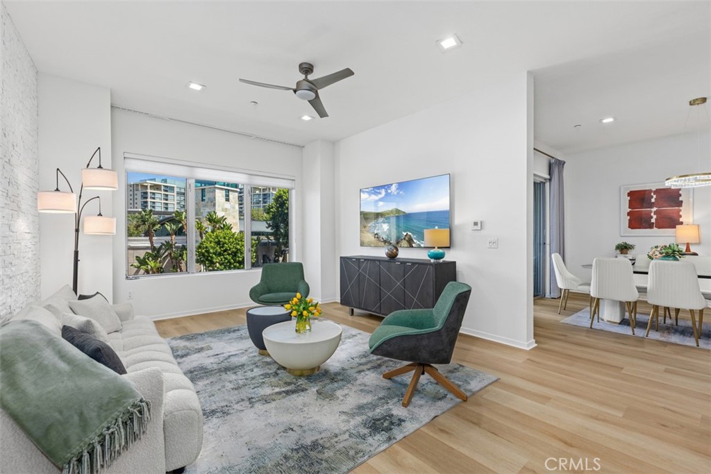 21 Gramercy 220 Property Photo 2