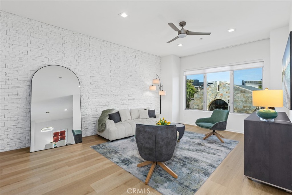 21 Gramercy 220 Property Photo 4