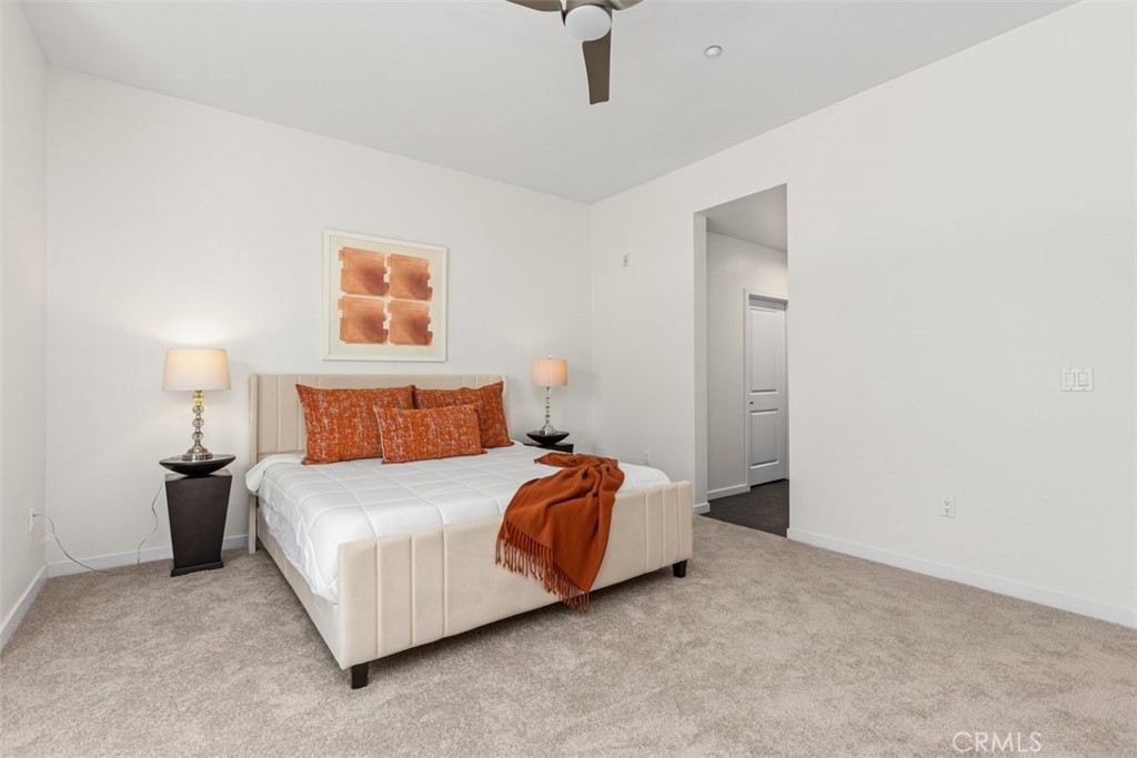 21 Gramercy 220 Property Photo 17