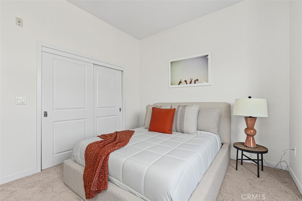 21 Gramercy 220 Property Photo 23