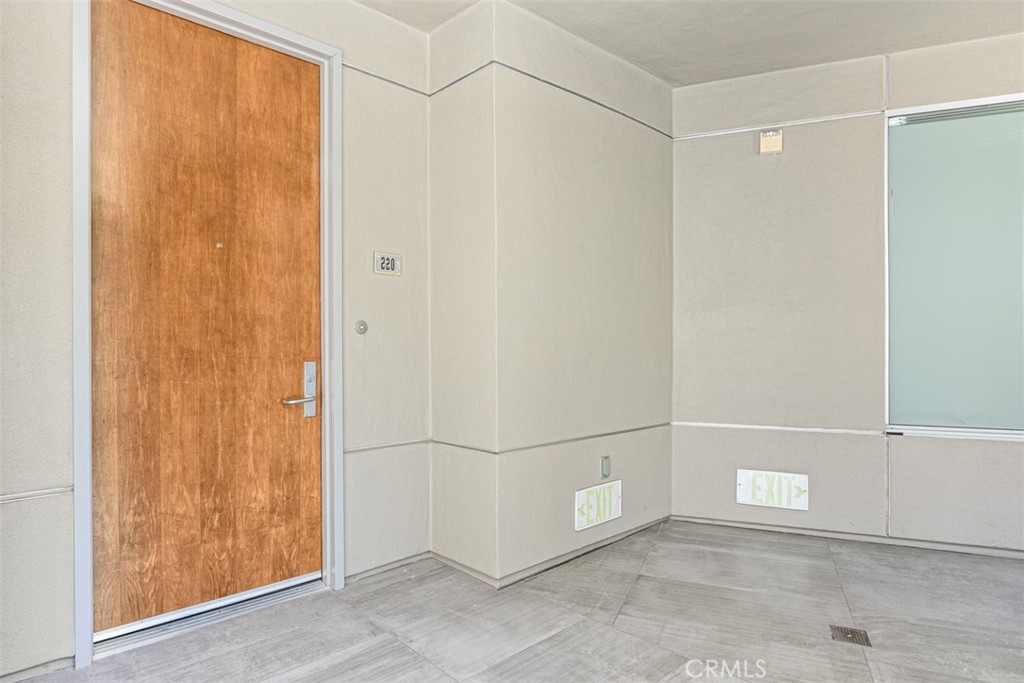 21 Gramercy 220 Property Photo 29