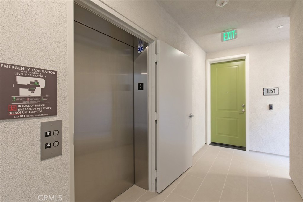 21 Gramercy 220 Property Photo 30