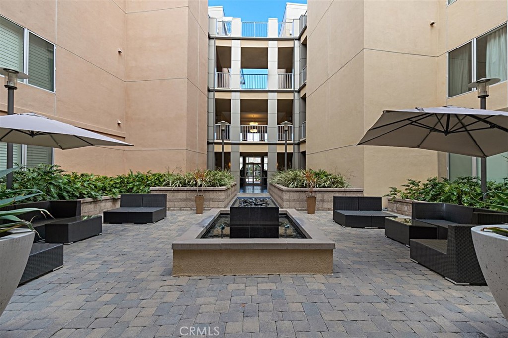 21 Gramercy 220 Property Photo 39