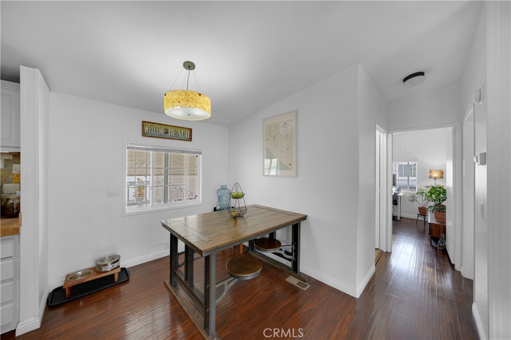 21851 Newland Property Photo 14