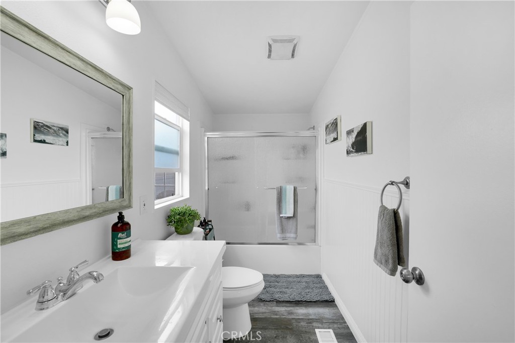 21851 Newland Property Photo 24