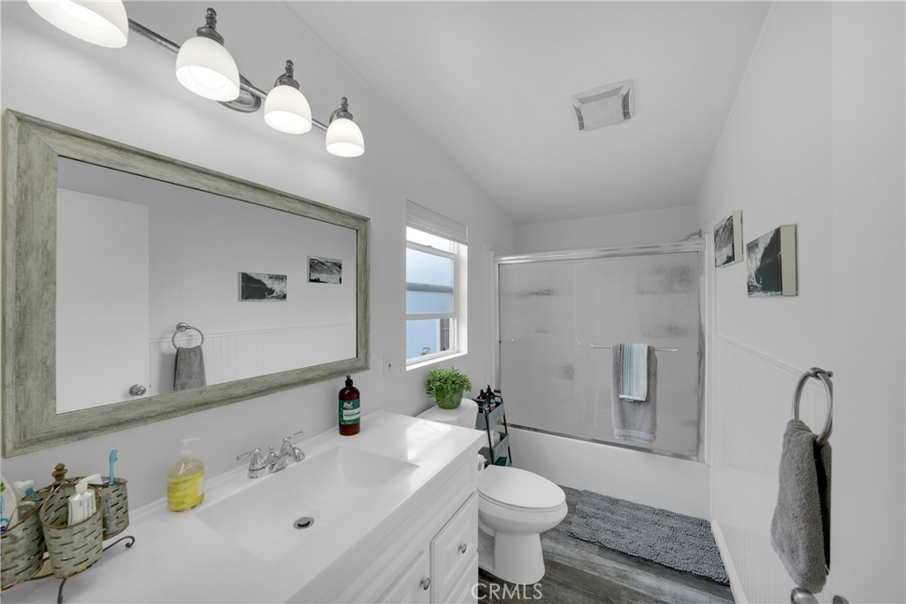 21851 Newland Property Photo 25
