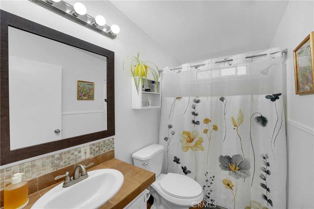 21851 Newland Property Photo 27