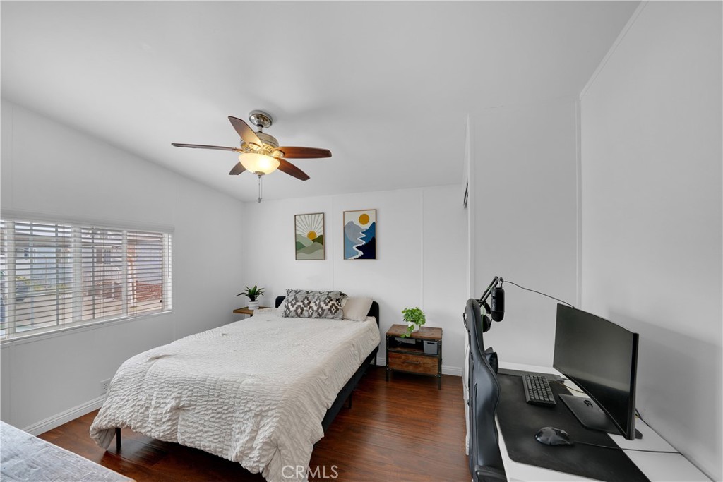 21851 Newland Property Photo 28